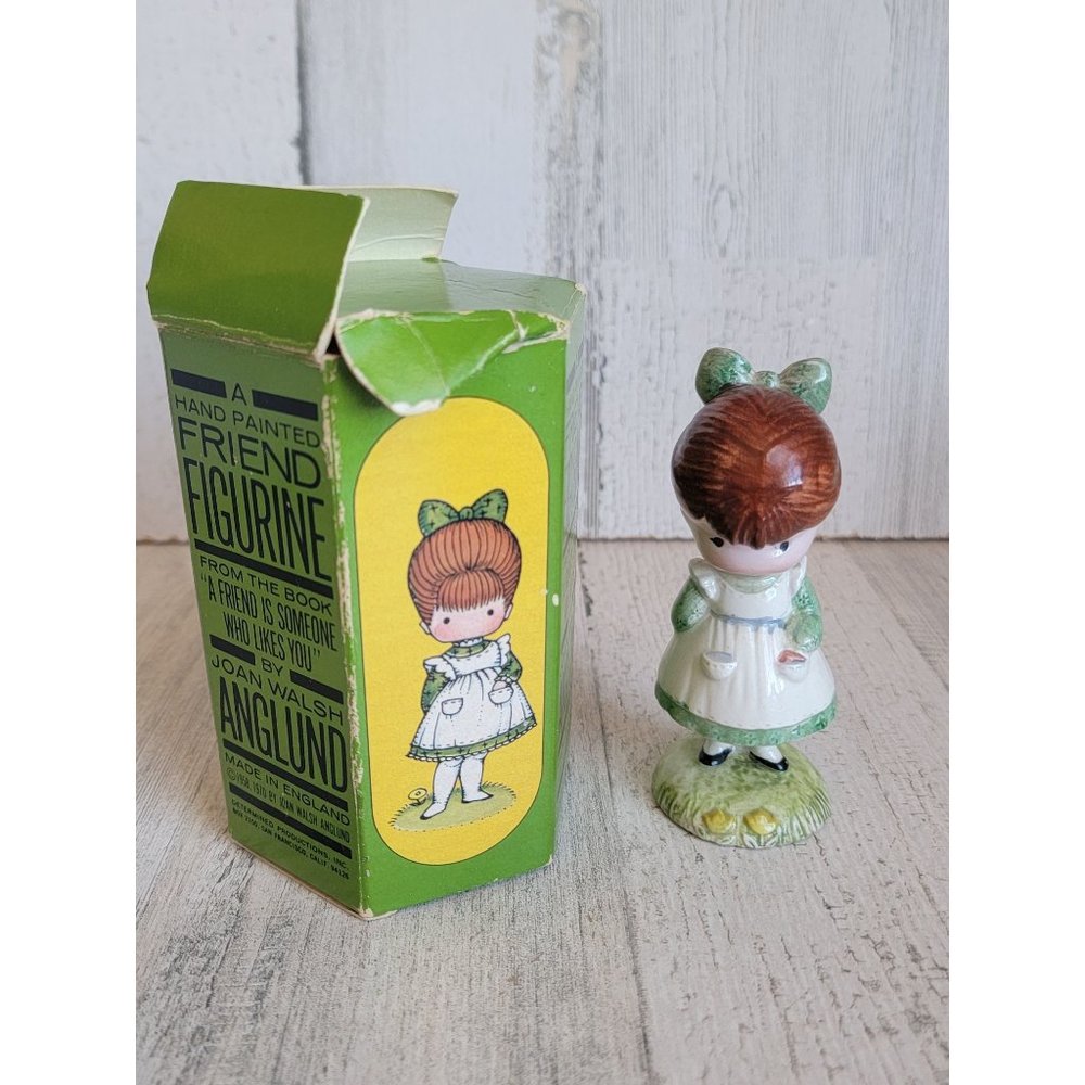 Joan Walsh friend someone who likes‎ you girl ceramic figure
